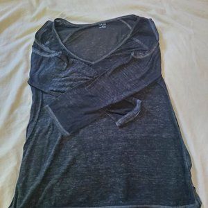 3/4 inch sleeve shirt/womens